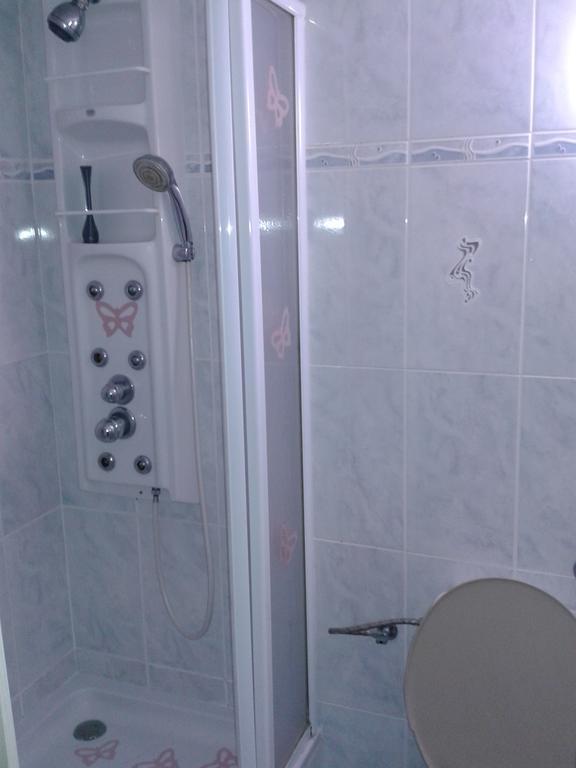 Penzion Havaj Karlovy Vary Bagian luar foto
