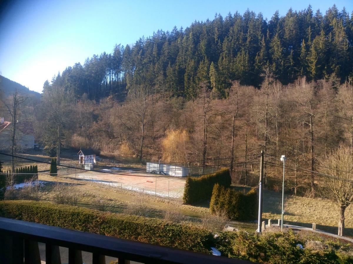 Penzion Havaj Karlovy Vary Bagian luar foto